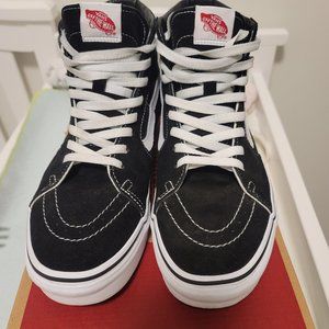 VANS SK8-HI - BLACK & WHITE SZ. 9.5